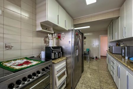 Apartamento à venda com 196m², 4 quartos e 2 vagasCozinha