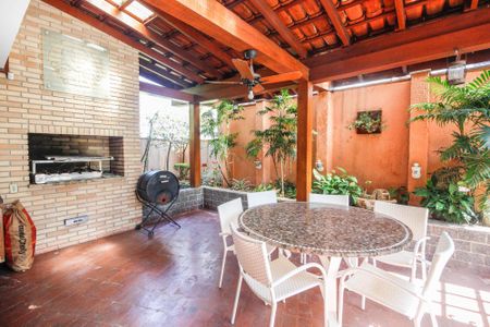 Casa à venda com 700m², 3 quartos e 5 vagasChurrasqueira