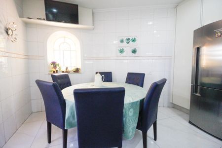 Casa à venda com 700m², 3 quartos e 5 vagasCozinha