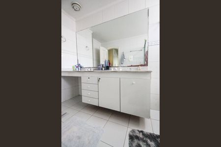 Casa à venda com 700m², 3 quartos e 5 vagasBanheiro da Suíte 3