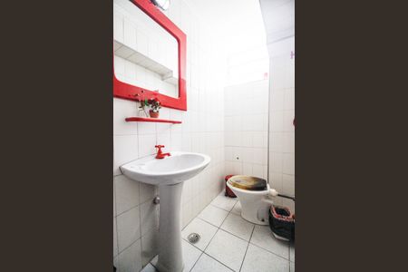 Casa à venda com 700m², 3 quartos e 5 vagasBanheiro de serviço 3