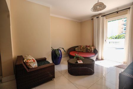 Casa à venda com 700m², 3 quartos e 5 vagasSala