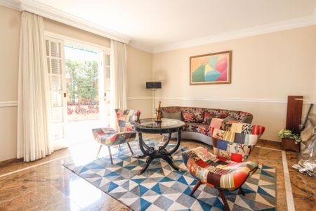 Casa à venda com 700m², 3 quartos e 5 vagasSala