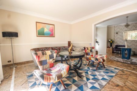 Casa à venda com 700m², 3 quartos e 5 vagasSala