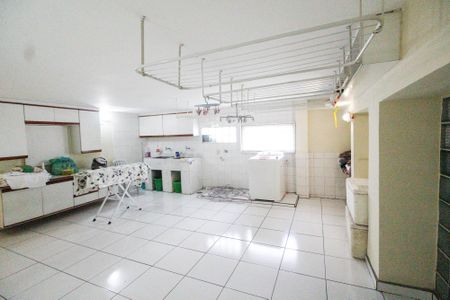 Casa à venda com 700m², 3 quartos e 5 vagasÁrea de Serviço 1