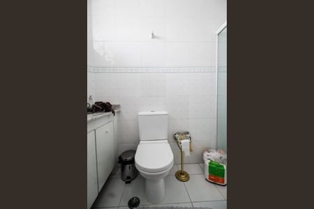 Casa à venda com 700m², 3 quartos e 5 vagasBanheiro da Suíte 1