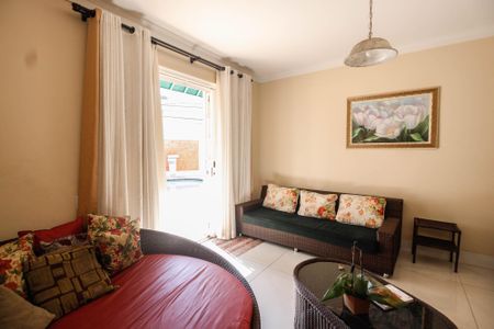 Casa à venda com 700m², 3 quartos e 5 vagasSala