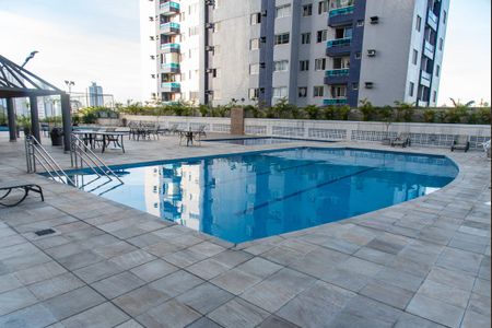Apartamento à venda com 140m², 3 quartos e 3 vagas Apartamento à venda com 140m², 3 quartos e 3 vagasÁrea comum - Piscina