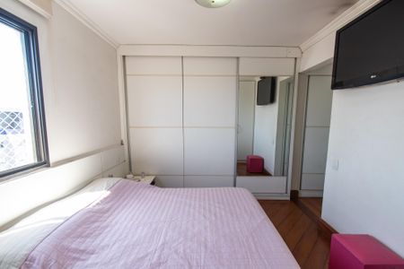 Apartamento à venda com 140m², 3 quartos e 3 vagas Apartamento à venda com 140m², 3 quartos e 3 vagasSuíte 1