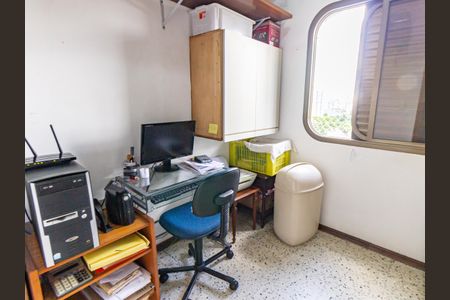 Apartamento à venda com 300m², 4 quartos e 5 vagasEscritório