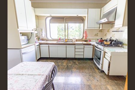 Apartamento à venda com 300m², 4 quartos e 5 vagasCozinha