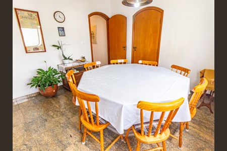 Apartamento à venda com 300m², 4 quartos e 5 vagasCopa