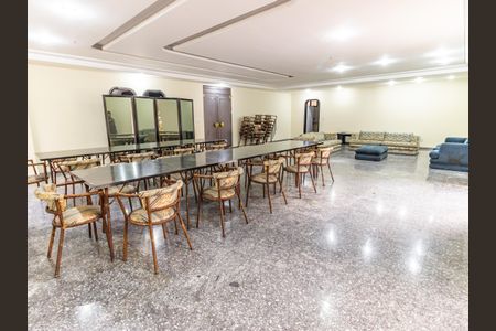Apartamento à venda com 300m², 4 quartos e 5 vagasÁrea comum - Salão de festas