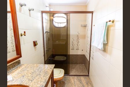 Apartamento à venda com 300m², 4 quartos e 5 vagasBanheiro da Suíte 2