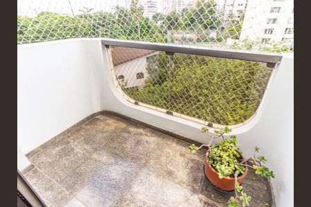 Apartamento à venda com 300m², 4 quartos e 5 vagasSuíte 4 - Varanda