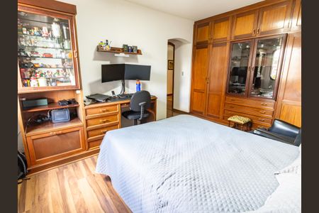 Apartamento à venda com 300m², 4 quartos e 5 vagasSuíte 3