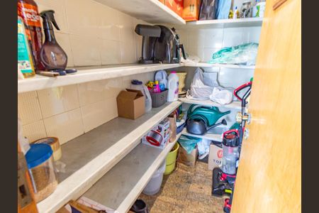 Apartamento à venda com 300m², 4 quartos e 5 vagasÁrea de Serviço - Despensa