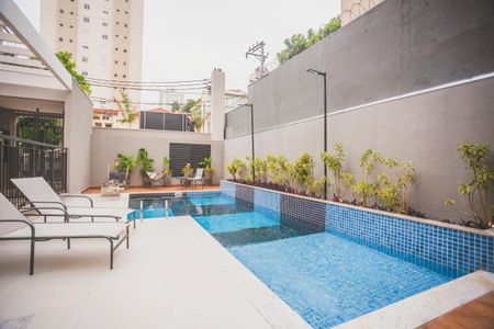 Apartamento para alugar com 34m², 2 quartos e sem vaga Apartamento para alugar com 34m², 2 quartos e sem vagaÁrea comum - Piscina