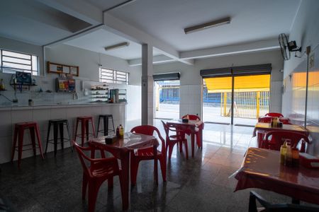 Casa para alugar com 260m², 3 quartos e 4 vagas Casa para alugar com 260m², 3 quartos e 4 vagasGaragem