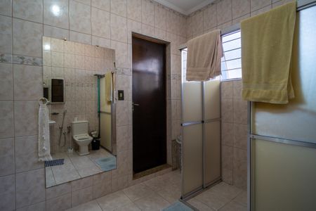 Casa para alugar com 260m², 3 quartos e 4 vagas Casa para alugar com 260m², 3 quartos e 4 vagasBanheiro da Suíte