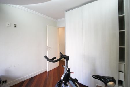 Apartamento à venda com 147m², 4 quartos e 2 vagas Apartamento à venda com 147m², 4 quartos e 2 vagasQuarto 3