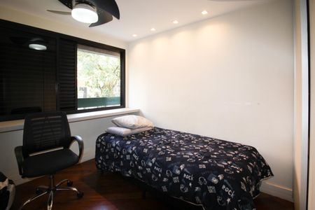 Apartamento à venda com 147m², 4 quartos e 2 vagas Apartamento à venda com 147m², 4 quartos e 2 vagasQuarto 2