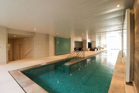 Apartamento à venda com 65m², 1 quarto e 2 vagasÁrea comum - Piscina Aquecida