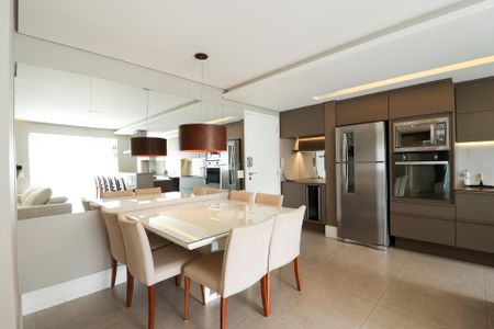 Apartamento à venda com 65m², 1 quarto e 2 vagasSala/Cozinha/Área de Serviço