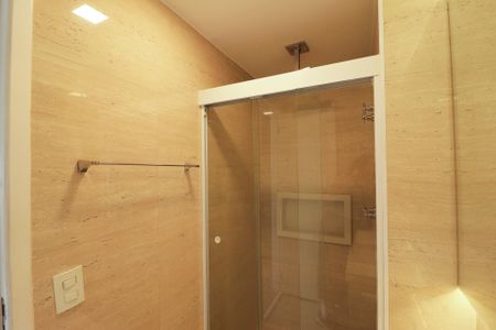 Apartamento à venda com 65m², 1 quarto e 2 vagasBanheiro da Suíte