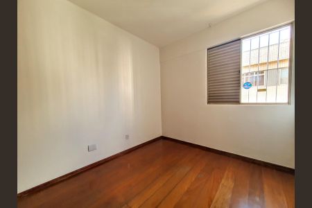 Apartamento à venda com 142m², 4 quartos e 2 vagasQuarto 3