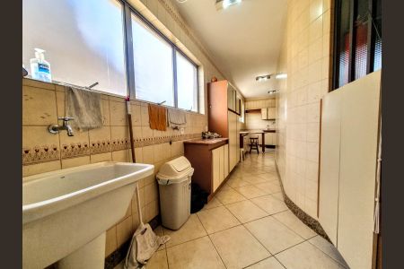 Apartamento à venda com 142m², 4 quartos e 2 vagasÁrea de Serviço