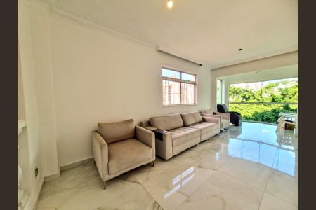 Apartamento à venda com 142m², 4 quartos e 2 vagasSala