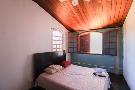 Casa à venda com 530m², 6 quartos e 4 vagasQuarto 2