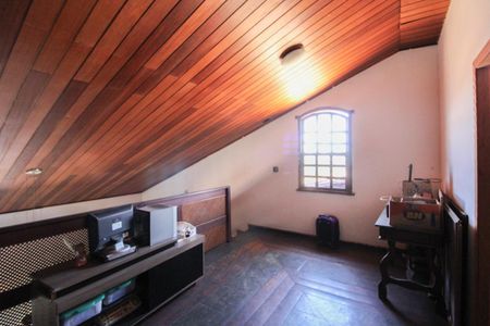 Casa à venda com 530m², 6 quartos e 4 vagasSala 2