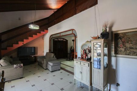Casa à venda com 530m², 6 quartos e 4 vagasSala