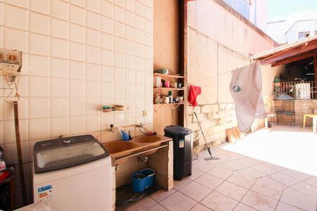 Casa à venda com 530m², 6 quartos e 4 vagasÁrea de Serviço