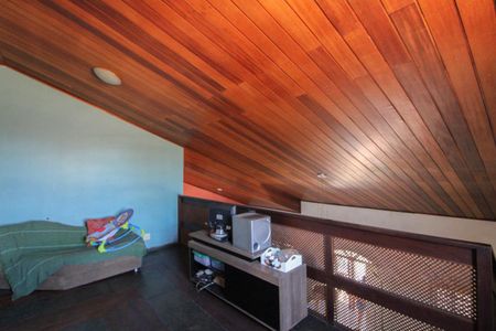 Casa à venda com 530m², 6 quartos e 4 vagasSala 2