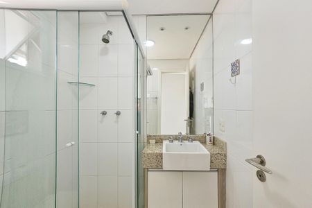 Apartamento para alugar com 100m², 2 quartos e 2 vagas Apartamento para alugar com 100m², 2 quartos e 2 vagasBanheiro da suíte 1