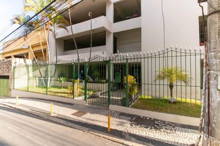 Apartamento para alugar com 65m², 2 quartos e 1 vaga Apartamento para alugar com 65m², 2 quartos e 1 vagaFachada