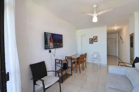 Apartamento para alugar com 70m², 2 quartos e 1 vagaSala