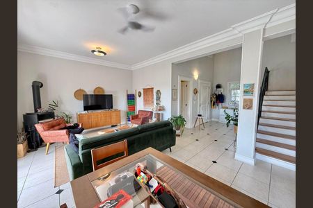 Casa de condomínio à venda com 350m², 3 quartos e 3 vagas