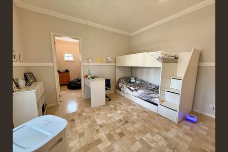 Casa de condomínio à venda com 350m², 3 quartos e 3 vagas