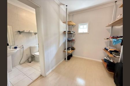 Casa de condomínio à venda com 350m², 3 quartos e 3 vagas