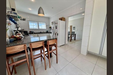 Casa de condomínio à venda com 350m², 3 quartos e 3 vagas