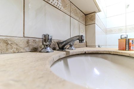 Apartamento à venda com 75m², 3 quartos e 1 vaga Apartamento à venda com 75m², 3 quartos e 1 vagaBanheiro da Suíte 2