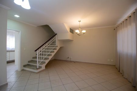 Casa de condomínio para alugar com 158m², 3 quartos e 2 vagas Casa de condomínio para alugar com 158m², 3 quartos e 2 vagasSala