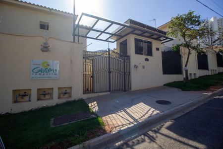 Casa de condomínio para alugar com 158m², 3 quartos e 2 vagas Casa de condomínio para alugar com 158m², 3 quartos e 2 vagasFachada