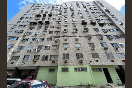 Apartamento para alugar com 57m², 2 quartos e sem vagaFachada + plaquinha