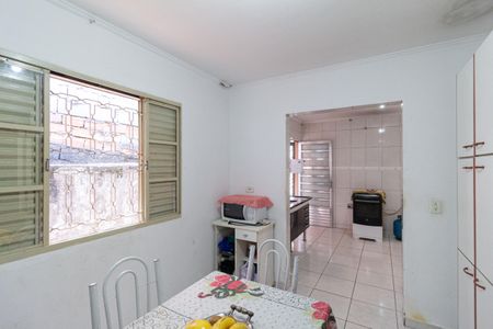 Casa à venda com 125m², 2 quartos e 2 vagas Casa à venda com 125m², 2 quartos e 2 vagasSala de jantar