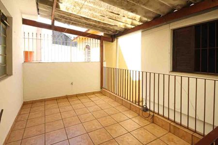 Casa para alugar com 120m², 3 quartos e 2 vagas Casa para alugar com 120m², 3 quartos e 2 vagasTerraço